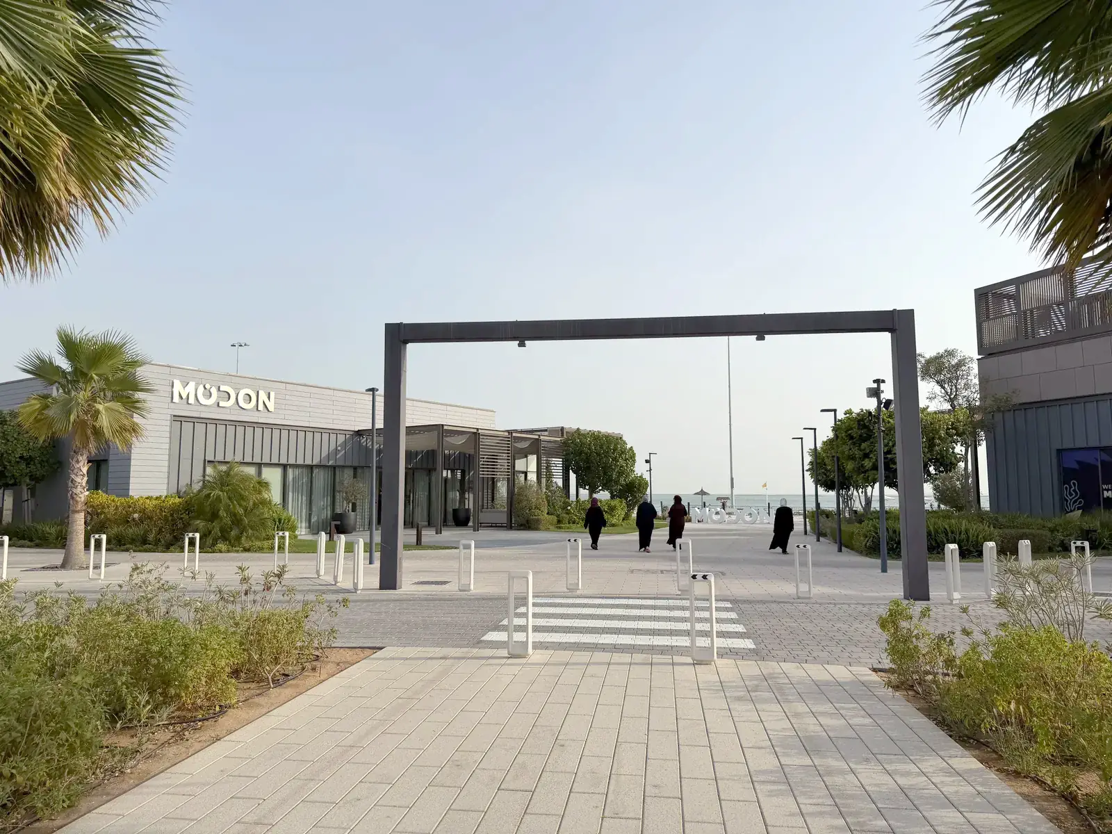MODONセールスギャラリーの入口（視察時撮影）
