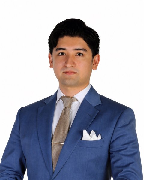 矢澤若勢（Sales Director）の写真